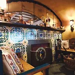 La Crestolina Bed & Breakfast 3*