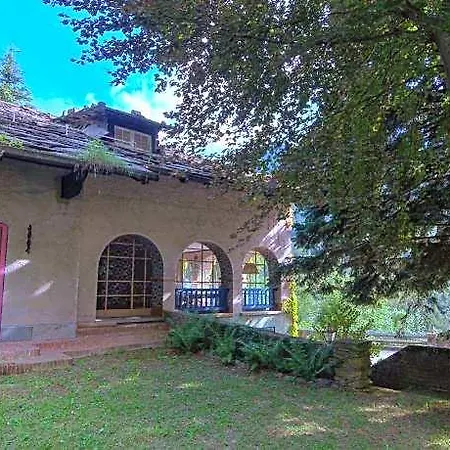 La Crestolina Bed & Breakfast Ala di Stura