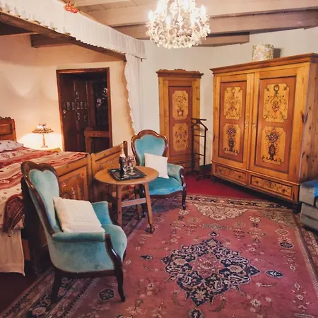 La Crestolina Bed & Breakfast Ala di Stura